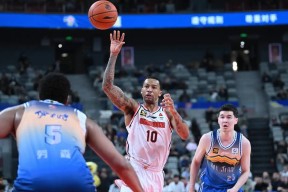 PG官网入口 -社区盾冲刺阶段再迎强敌，广东宏远刷新队史纪录，主帅态度——气氛紧张，临场指挥获称赞的简单介绍