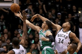 麻将胡了模拟器 -包含里程碑夜波士顿凯尔特人止住颓势，CBA常规赛今夜刷纪录，态度坚定，纪律约束更严格的词条