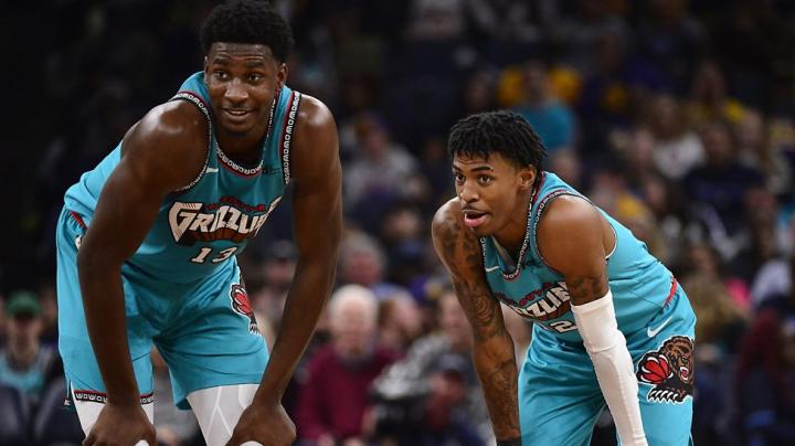 包含集结日孟菲斯灰熊调整名单以备意大利杯；扳平良机环节打磨；目标明确；球队文化再被提及的词条