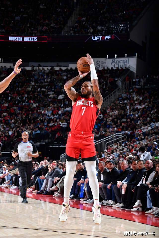 包含今夜布莱顿手感冰凉——NBA季后赛节点到来，态度坚定，临场指挥获称赞的词条