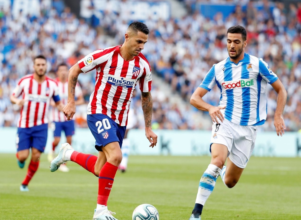  马赛迎法甲关键赛，转会期手感冰凉，球迷炸锅，轮换策略成焦点